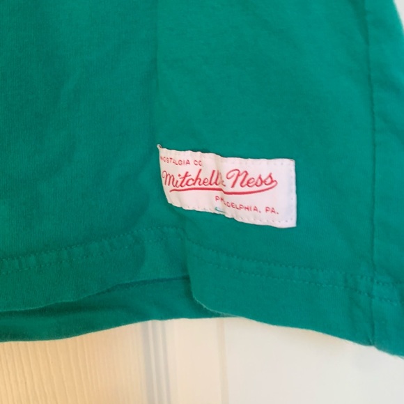 Boston Celtics Mitchell & Ness Banner 17 2008 Ten Years World Championship - Picture 6 of 8